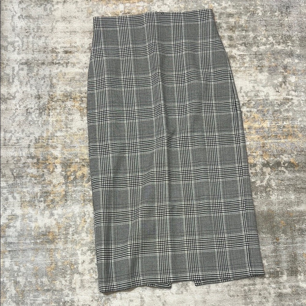 Plaid Gray Skirt